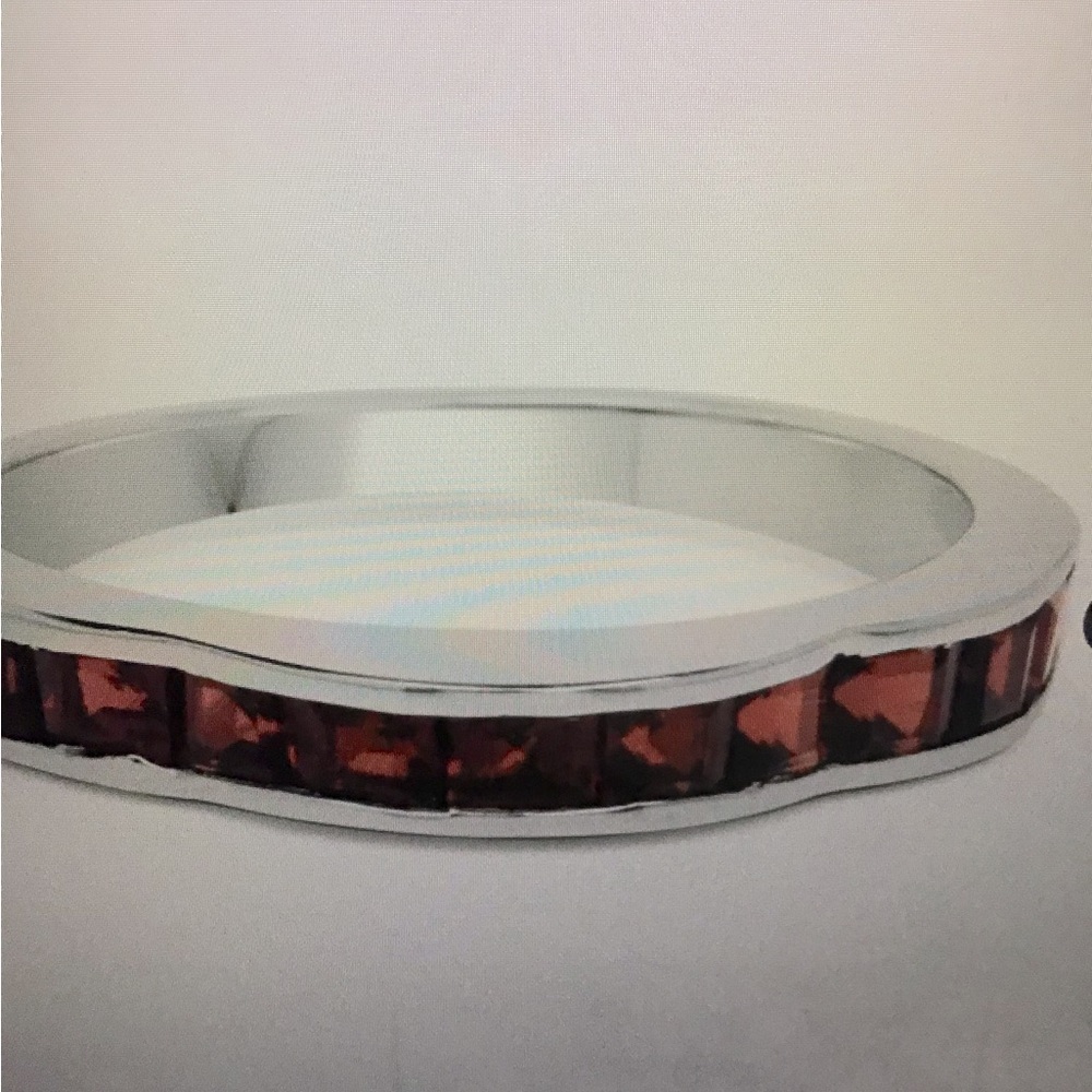 Dazzling Ladies Sterling Silver Garnet Size 7 Designer Ring